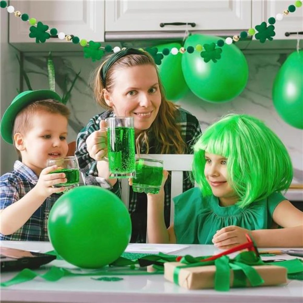 8.2Ft St. Patrick's Day Felt Ball Garland 3D Lucky Shamrock with Gold - Picture 6 of 8